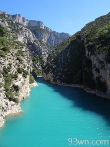 贵州峡谷旅游攻略(探秘贵州峡谷的绝美风景和必玩项目)