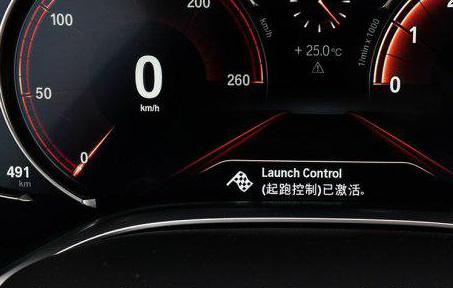 宝马 740Li 配备 Launch Control 模式，实测 0-100km/h 加速时间仅需 5.7 秒